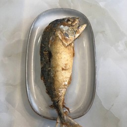 ปลาทูทอด