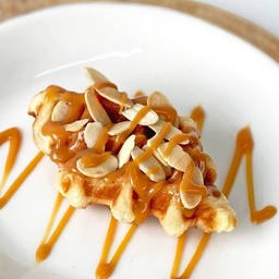 ครอฟเฟิล คาราเมล+อัลมอนด์ (ขนาด 50 g.) ตัวใหญ่