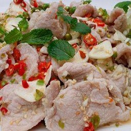 หมูมะนาวเป็นกับ