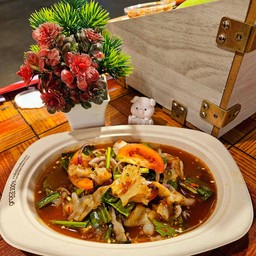 ยำแมงกระพรุนน้ำปลาร้า