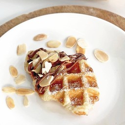 ครอฟเฟิล ทูโทน (ขนาด 50 g.) ตัวใหญ่