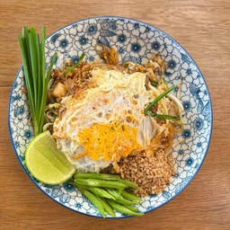 ผัดไทยเกี๊ยวกรอบ