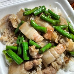 ผัดถั่วฝักยาว