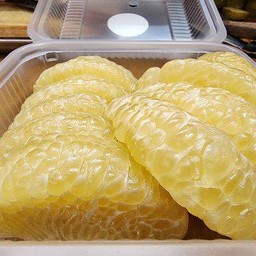 ส้มโอขาวน้ำผึ้ง