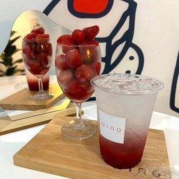 สตอเบอรี่โซดา