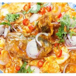 ข้าวไข่ขยี้ยำปลากระป๋อง