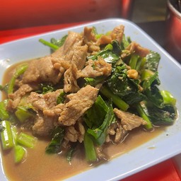 ผัดยอดคะน้า