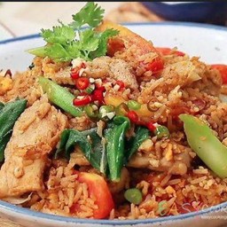 ข้าวผัดรถไฟหมู