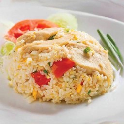 เด็กอ้วน ข้าวไก่ทอดซอสน้ำปลา.