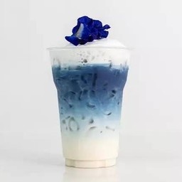 ชาอัญชัญนมสดเย็น