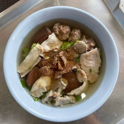 หรั่ง ต้มเลือดหมู พระพุทธบาท 2