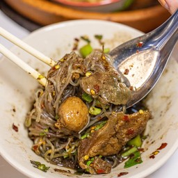 ก๋วยเตี๋ยวเรือป.ประทีปbyอีสานลำเพลิน