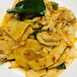 ผัดพริกแกงหน่อไม้ดองไก่กับข้าว