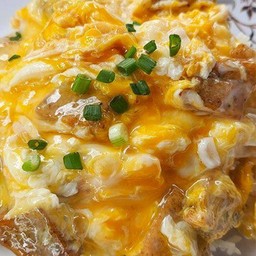 ข้าวไข่ขยี้หมูยอ