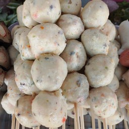 ไก่เเฟนซีสร่าย