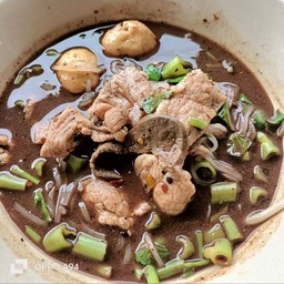 แวว ก๋วยเตี๋ยวเรือรสเด็ด บางนา ซอย37