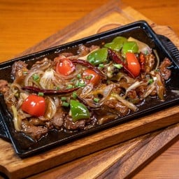 เนื้อริบอายกระทะร้อน