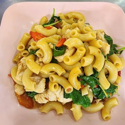 มักโรนี กระเพรา