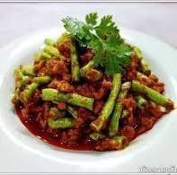 ผัดพริกแกง(กับข้าว)