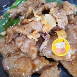 (กับข้าว)เนื้อทอดกระเทียมขุนช้าง