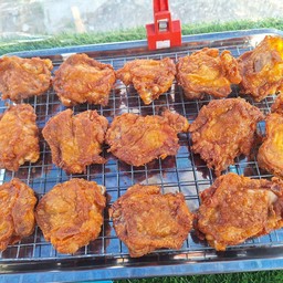 สะโพกไก่ทอด2ชิ้น