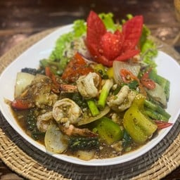 กุ้งผัดพริกไทยดำ