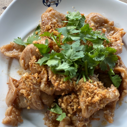 หมูกระเทียม เป็นกับข้าว