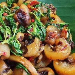 ข้าวช่อมาลี (ตีนวัว) ผัดใบยี่หร่า