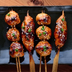 สึคุเนะ ไก่