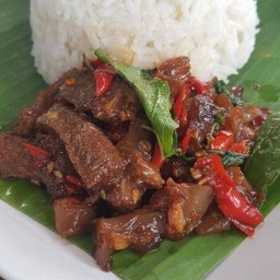 กะเพรา เนื้อ KOBE ตุ๋นขุนช้าง
