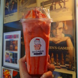 สตรอเบอร์รี่สมูทตี้นมสด