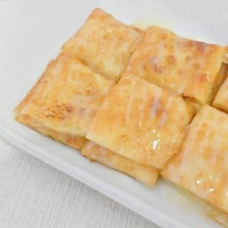 โรตีใส่ไข่ + นม