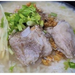 ข้าวต้มกระดูกหมู