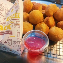 ซาลาเปา 6 ชิ้น + แยมสตอเบอรี่