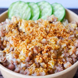 ข้าวหมูสับคั่วไข่