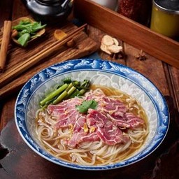 A4 ก๋วยเตี๋ยวเนื้อน่องลาย