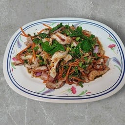 วันดี ยำไก่แซบ ลาบปลาหมึก ลาบคอหมูย่าง บ้านเอื้ออาทรบางโฉง ตึก1