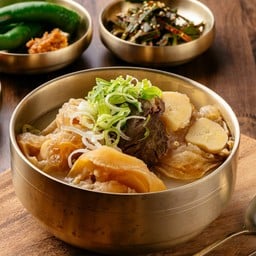 Wujoktang 우족탕 (with rice)