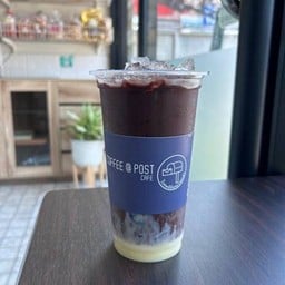 แบล็คค็อฟฟี่ไวท์ช็อค