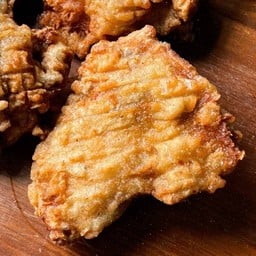 Chicken runs ถนนสามัคคี