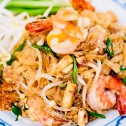 ผัดไทยกุ้งสด