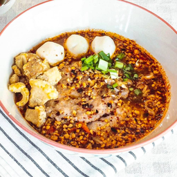 ก๋วยเตี๋ยวต้มยำ หมู