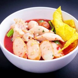 ก๋วยเตี๋ยวเย็นตาโฟลูกชิ้นปลาโกเฮี้ยง  ปากน้ำ