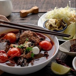 (ร้านซะป๊ะ) ขนมจีนน้ำเงี้ยวหมูสับ