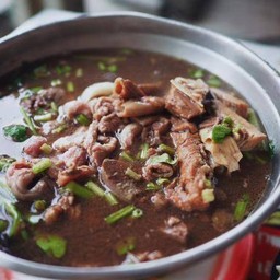 หม้อไฟน้ำตกหมูสด + ตับสด