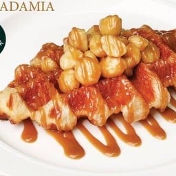 Croffle Caramel Macadamia