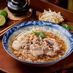B3 ก๋วยเตี๋ยวต้มยำหมูมะนาว