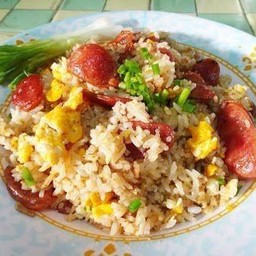 ข้าวผัดกุนเชียงไข่เค็ม