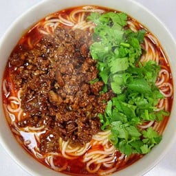 杂酱米线 จ๋าเจี้ยงหมี่เซี่ยน