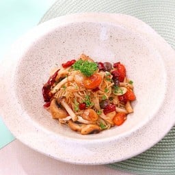 แองเจิลแฮร์ผัดกระเทียมพริกแห้งเห็ดรวม